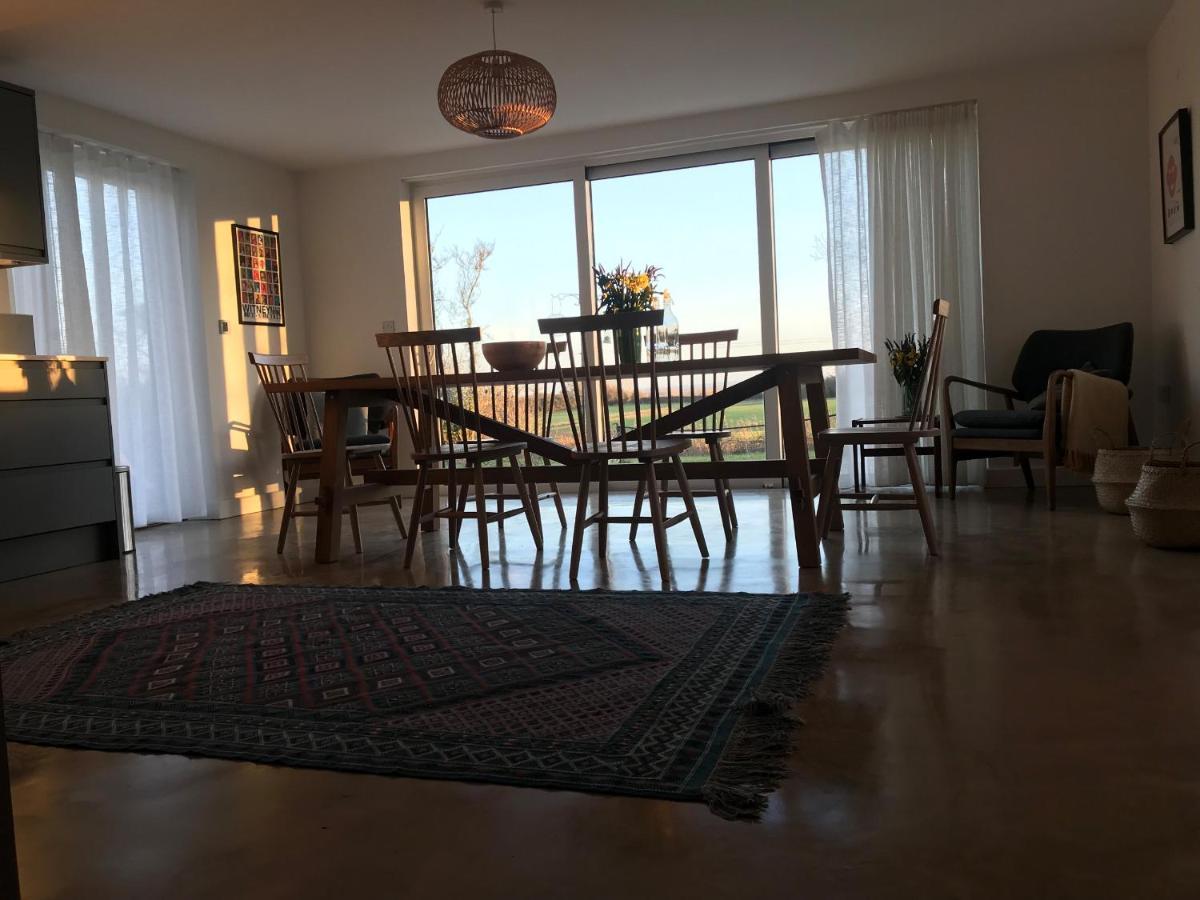 High Cogges Farm Holiday Cottages Уитни Экстерьер фото