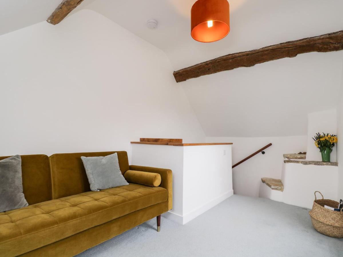 High Cogges Farm Holiday Cottages Уитни Экстерьер фото