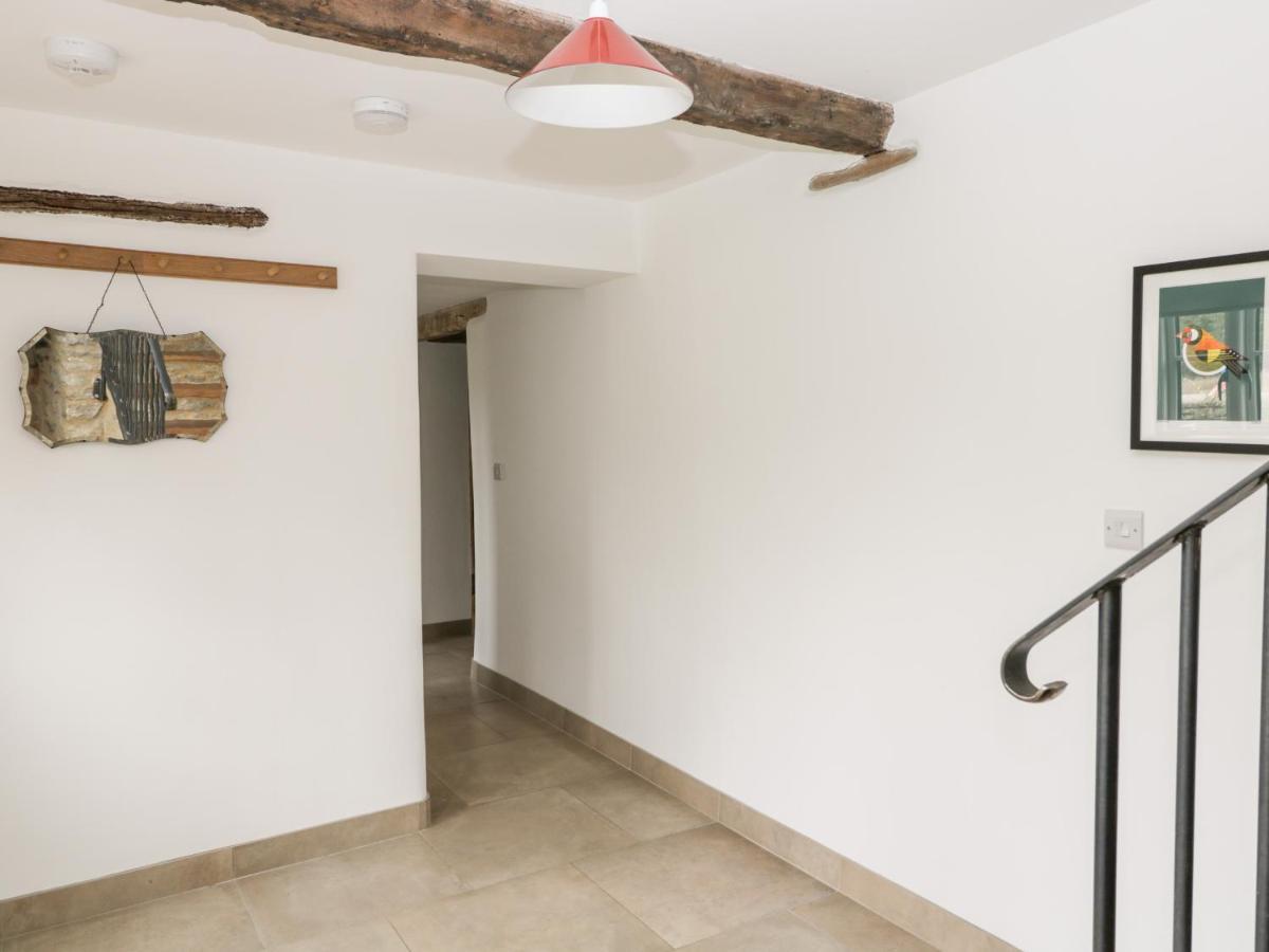 High Cogges Farm Holiday Cottages Уитни Экстерьер фото